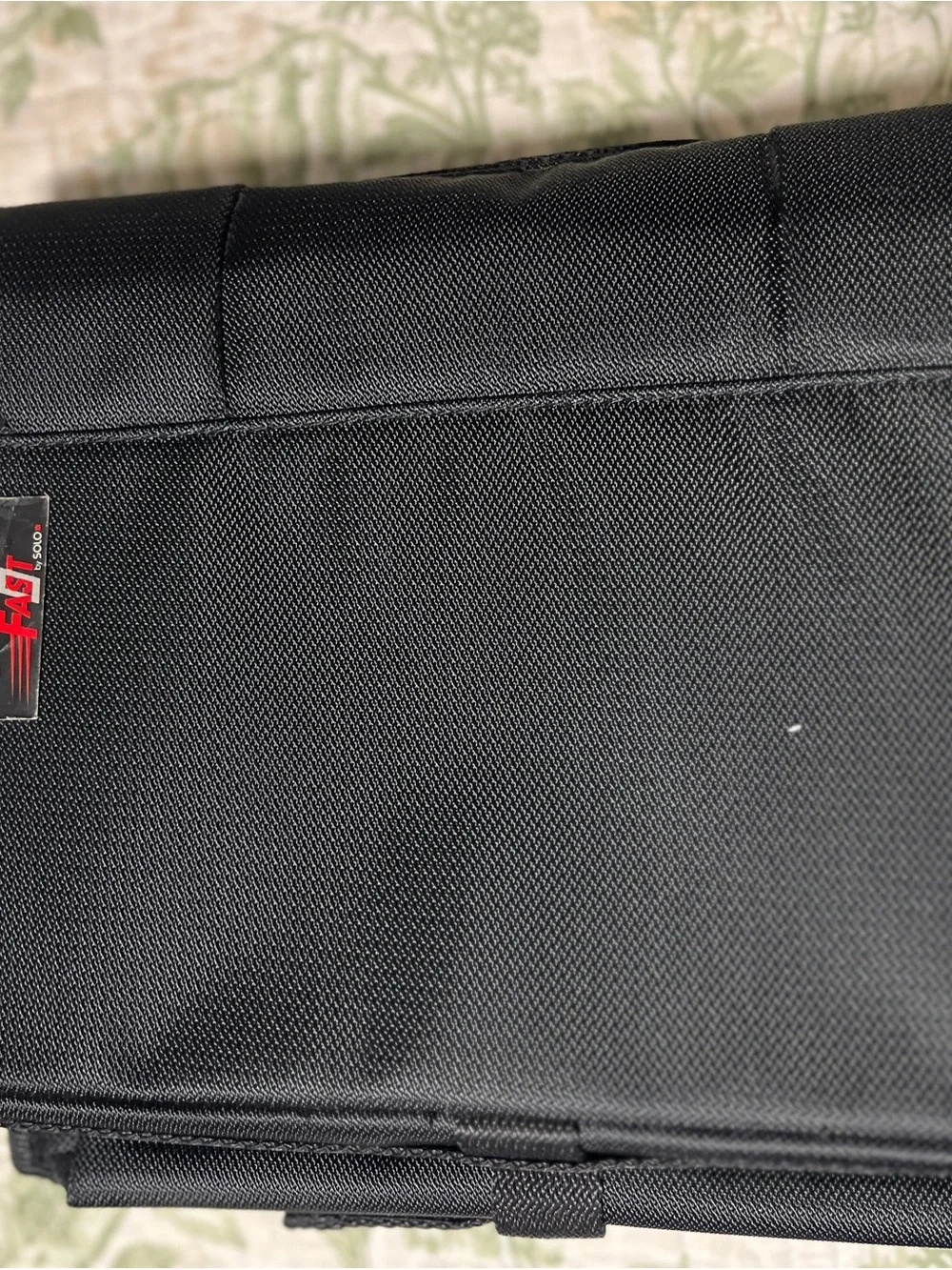 Solo Tech Collection Check Fast Security Multi Purpose Case Bag Carrier Luggage